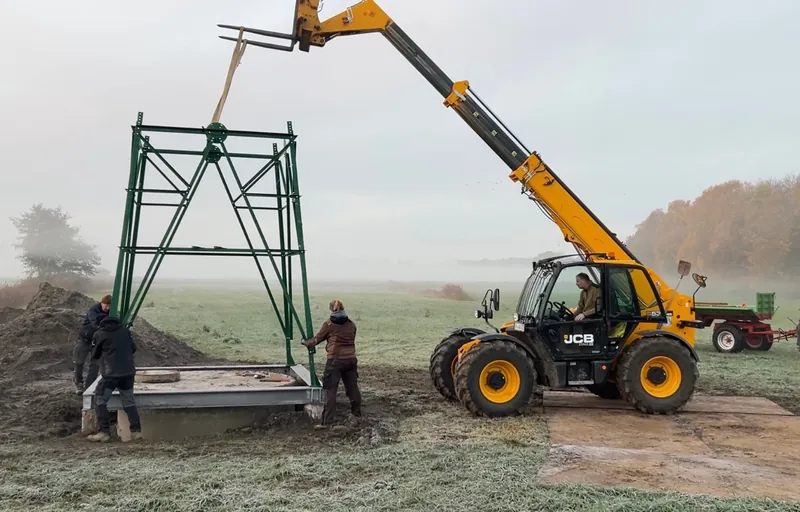 Pompa eolica PE modello W 5015, montaggio del traliccio, primo settore
