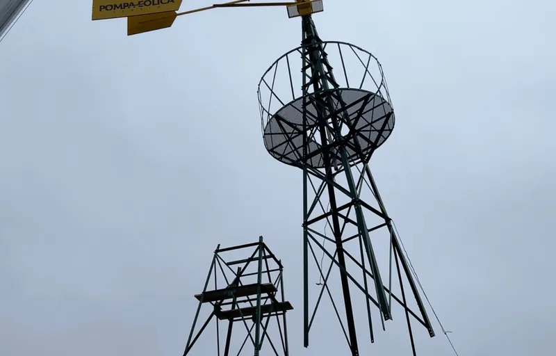 Pompa eolica PE modello W 5015, montaggio della sommità della torre